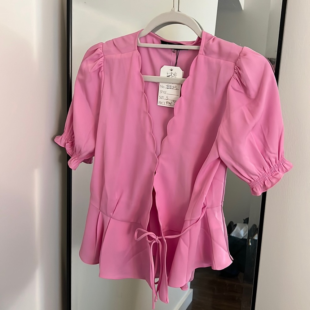 Tie pink short sleeve blouse